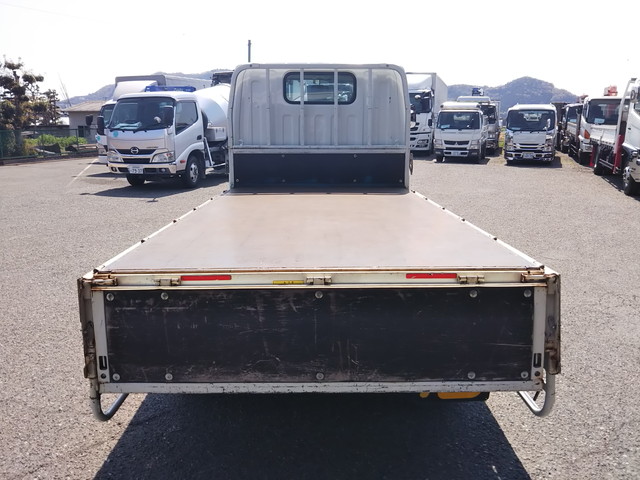 三菱ふそうキャンター平ボディ小型（2t・3t）[写真11]