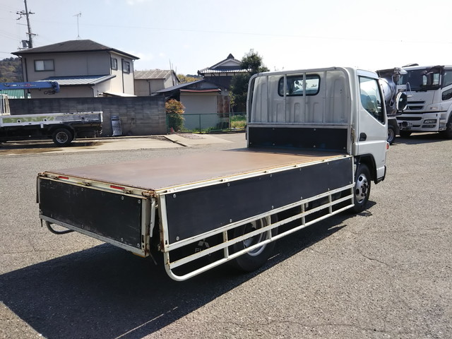 三菱ふそうキャンター平ボディ小型（2t・3t）[写真13]