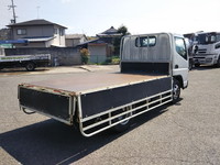 三菱ふそうキャンター平ボディ小型（2t・3t）[写真13]