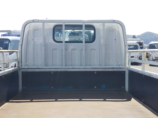三菱ふそうキャンター平ボディ小型（2t・3t）[写真17]