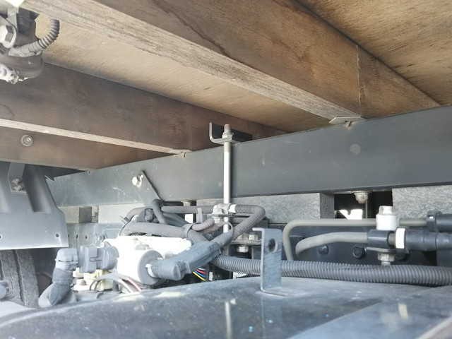 三菱ふそうキャンター平ボディ小型（2t・3t）[写真23]