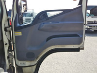 三菱ふそうキャンター平ボディ小型（2t・3t）[写真31]