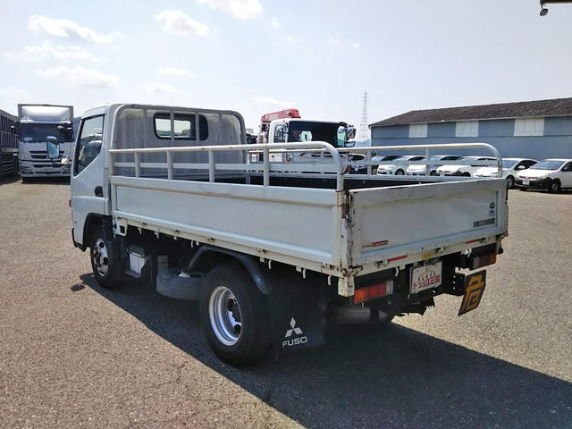 三菱ふそうキャンター平ボディ小型（2t・3t）[写真04]