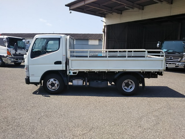三菱ふそうキャンター平ボディ小型（2t・3t）[写真05]