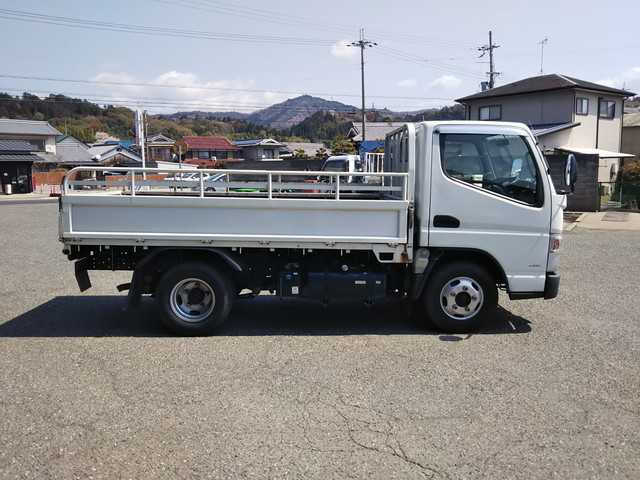三菱ふそうキャンター平ボディ小型（2t・3t）[写真06]