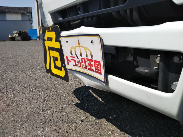 三菱ふそうキャンター平ボディ小型（2t・3t）[写真09]