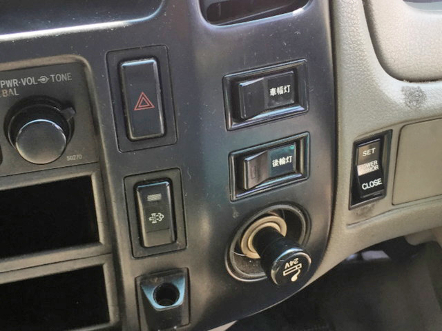 日野デュトロアルミウイング小型（2t・3t）[写真38]