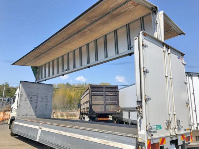 日野プロフィアアルミウイング大型（10t）[写真12]