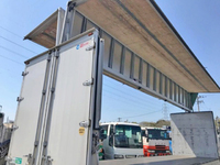 日野プロフィアアルミウイング大型（10t）[写真13]