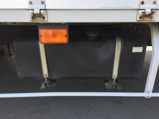 三菱ふそうファイターアルミウイング中型（4t）[写真22]