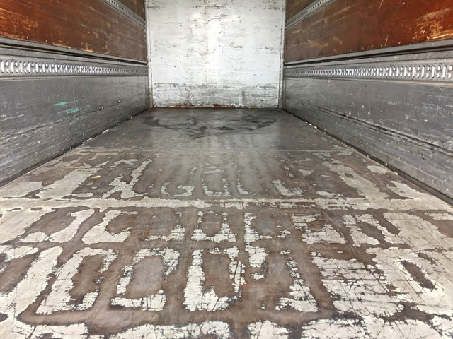 三菱ふそうファイターアルミウイング中型（4t）[写真13]