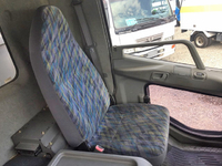 三菱ふそうファイターアルミウイング中型（4t）[写真30]