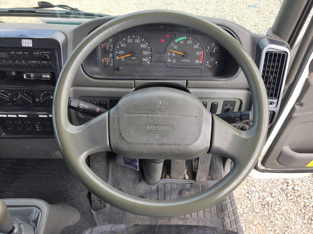 三菱ふそうファイターアルミウイング中型（4t）[写真33]