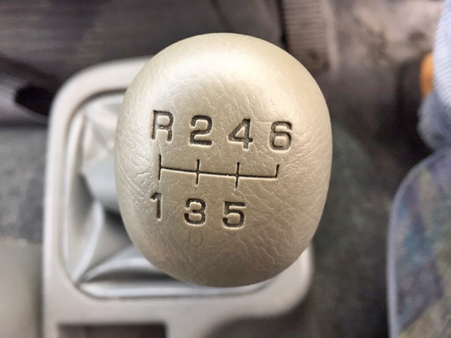 三菱ふそうファイターアルミウイング中型（4t）[写真34]