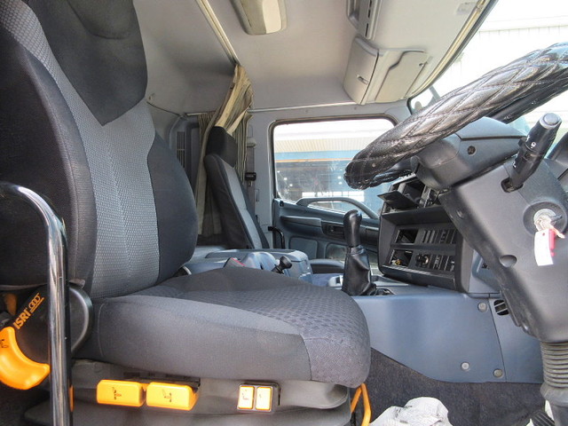 日野プロフィアアルミウイング大型（10t）[写真13]