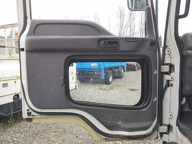 いすゞフォワードセルフクレーン5段中型（4t）[写真32]