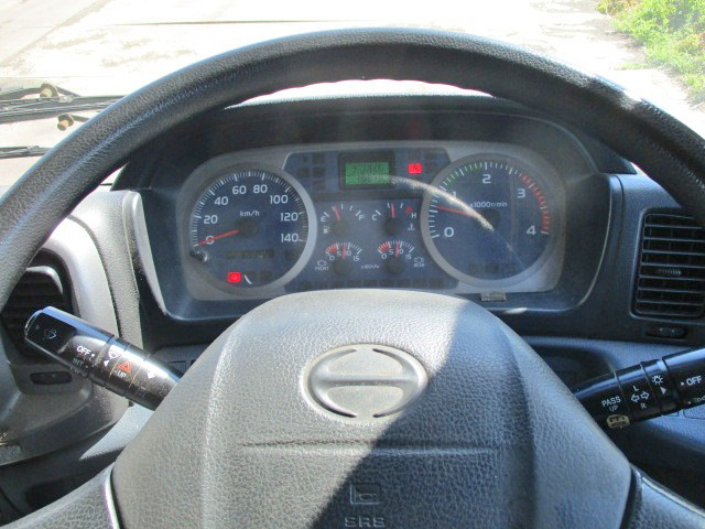 日野レンジャークレーン3段中型（4t）[写真35]