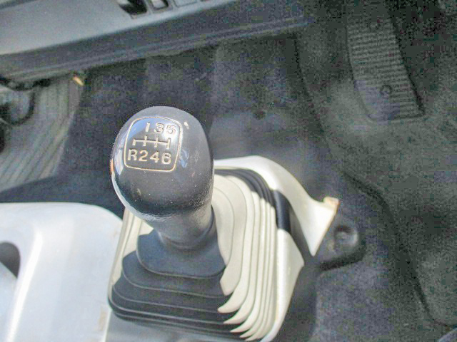 日野レンジャークレーン3段中型（4t）[写真37]