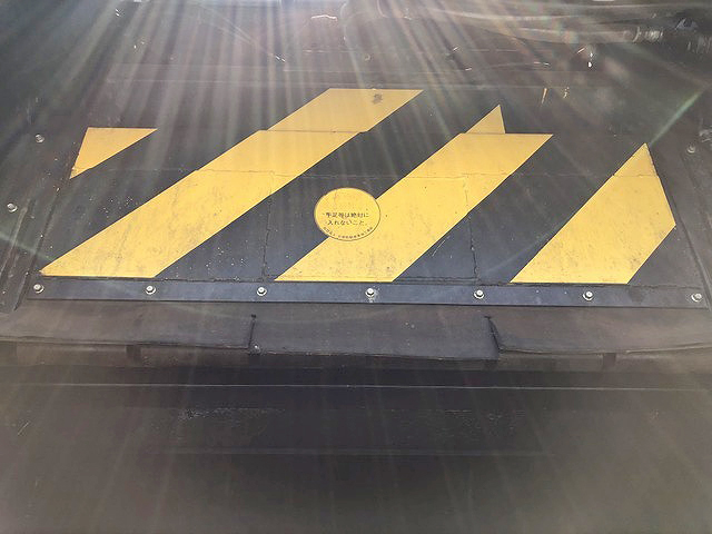 いすゞエルフパッカー車（塵芥車）小型（2t・3t）[写真12]