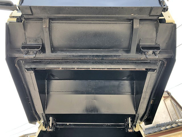 いすゞエルフパッカー車（塵芥車）小型（2t・3t）[写真19]