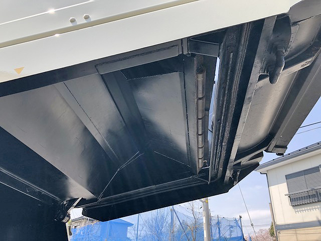 いすゞエルフパッカー車（塵芥車）小型（2t・3t）[写真20]