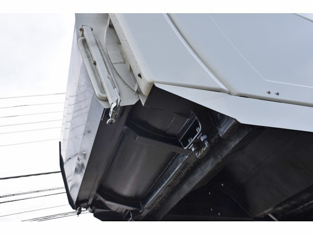 日野デュトロパッカー車（塵芥車）小型（2t・3t）[写真19]