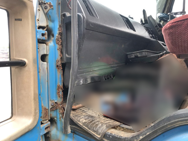 いすゞギガセルフローダー大型（10t）[写真32]