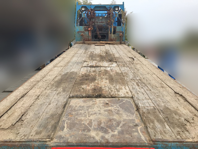 いすゞギガセルフローダー大型（10t）[写真08]