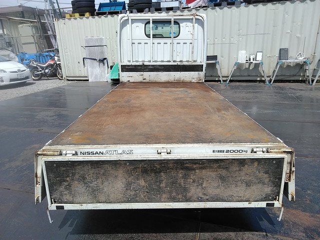 日産アトラス平ボディ小型（2t・3t）[写真10]