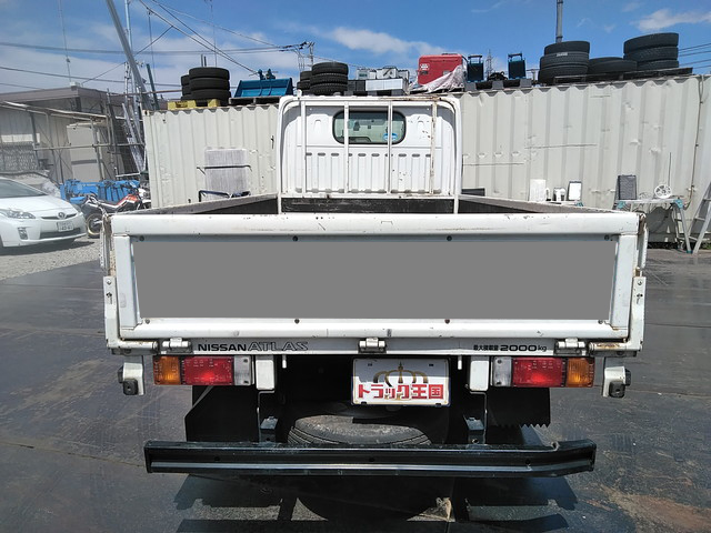 日産アトラス平ボディ小型（2t・3t）[写真09]