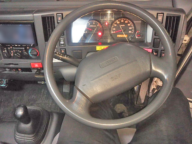 いすゞエルフアルミバン小型（2t・3t）[写真22]