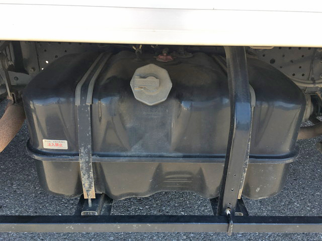 いすゞエルフアルミバン小型（2t・3t）[写真18]