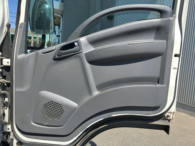 いすゞエルフアルミバン小型（2t・3t）[写真25]