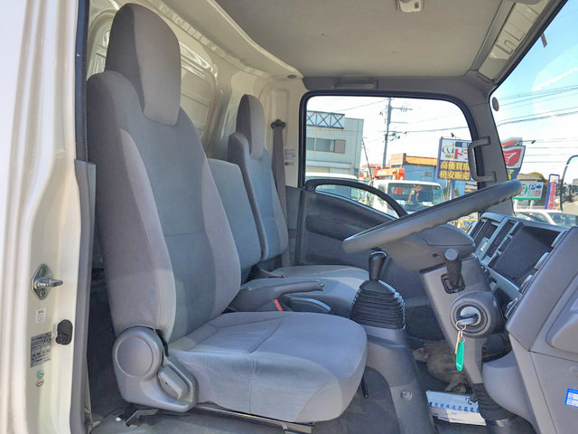 いすゞエルフアルミバン小型（2t・3t）[写真27]