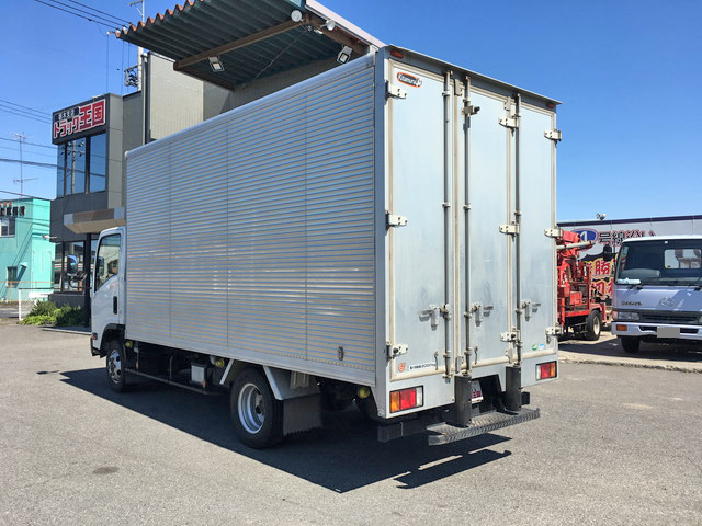 いすゞエルフアルミバン小型（2t・3t）[写真04]