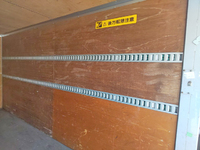 いすゞエルフアルミバン小型（2t・3t）[写真13]