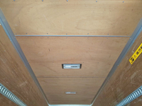 いすゞエルフアルミバン小型（2t・3t）[写真14]