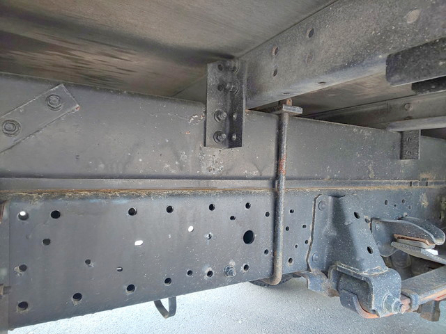 いすゞエルフアルミバン小型（2t・3t）[写真24]