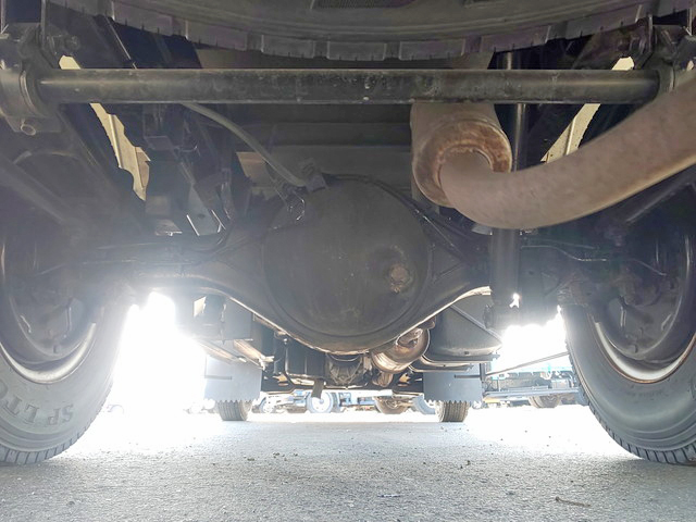 いすゞエルフアルミバン小型（2t・3t）[写真25]