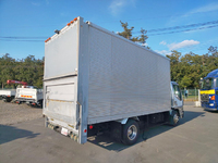 いすゞエルフアルミバン小型（2t・3t）[写真02]