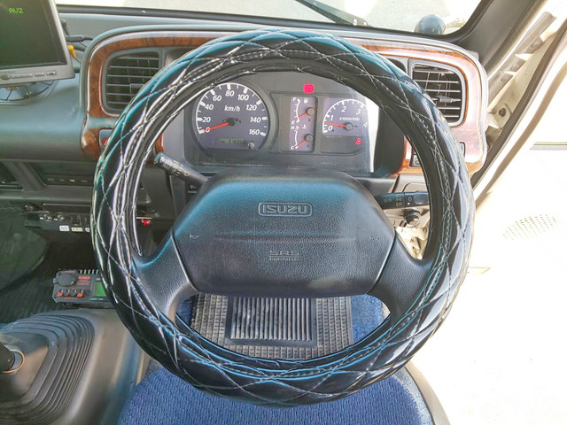 いすゞエルフアルミバン小型（2t・3t）[写真37]