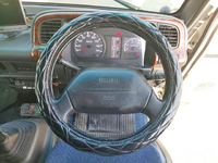 いすゞエルフアルミバン小型（2t・3t）[写真37]