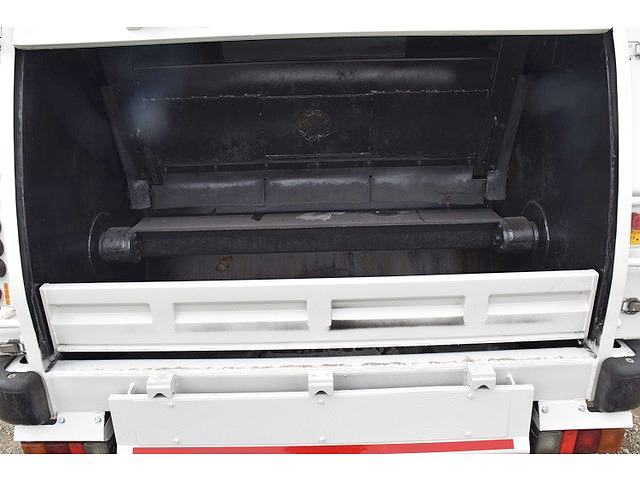 日野デュトロパッカー車（塵芥車）小型（2t・3t）[写真14]