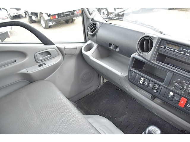 日野デュトロパッカー車（塵芥車）小型（2t・3t）[写真33]