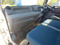 三菱ふそうキャンター平ボディ小型（2t・3t）[写真32]