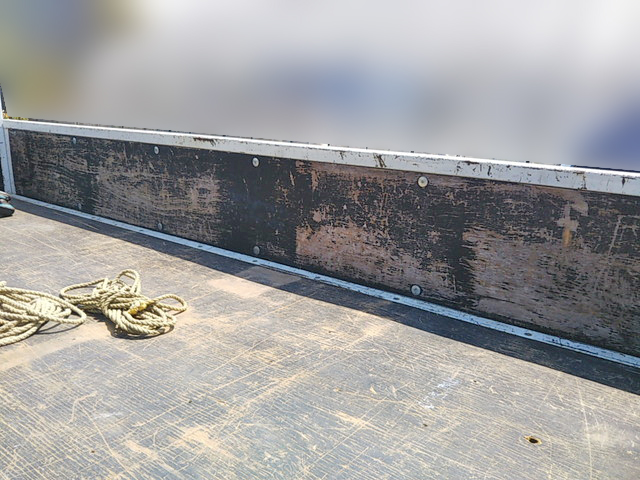 三菱ふそうキャンターガッツ平ボディ小型（2t・3t）[写真12]