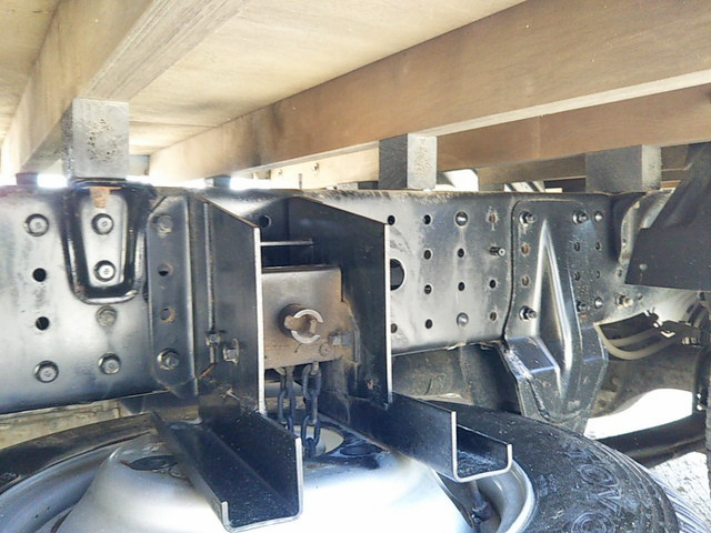 三菱ふそうキャンターガッツ平ボディ小型（2t・3t）[写真23]