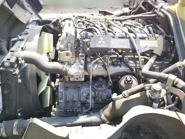 三菱ふそうキャンターガッツ平ボディ小型（2t・3t）[写真27]
