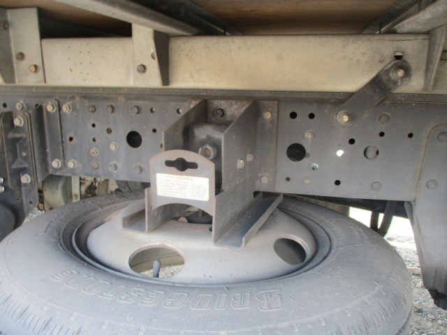 三菱ふそうキャンターアルミバン小型（2t・3t）[写真13]