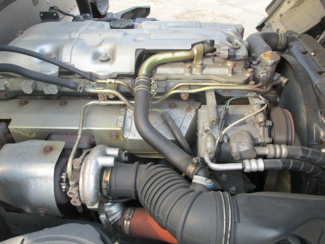 三菱ふそうキャンターアルミバン小型（2t・3t）[写真19]